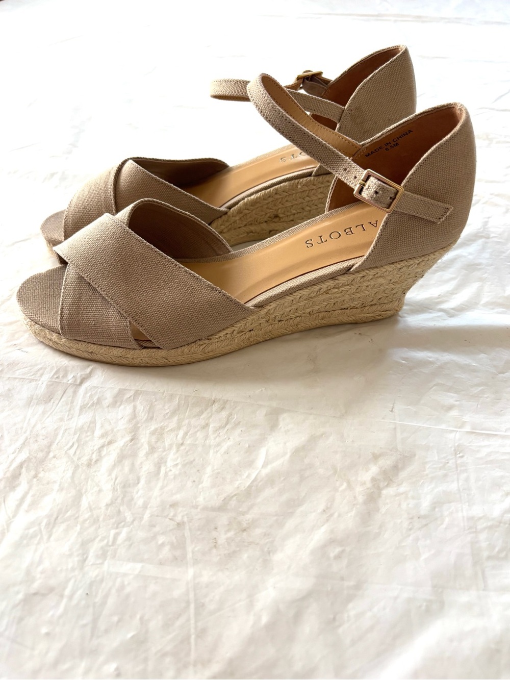NWOT Talbots Tan Lurex Canvas Platform Wedge Sandals SZ 8.5 - Picture 2 of 14